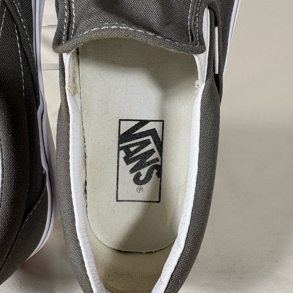 Vans Unisex Charcoal Gray Slip-On Skater Sneakers Men's 7/Women's 8.5 - Picture 7 of 11